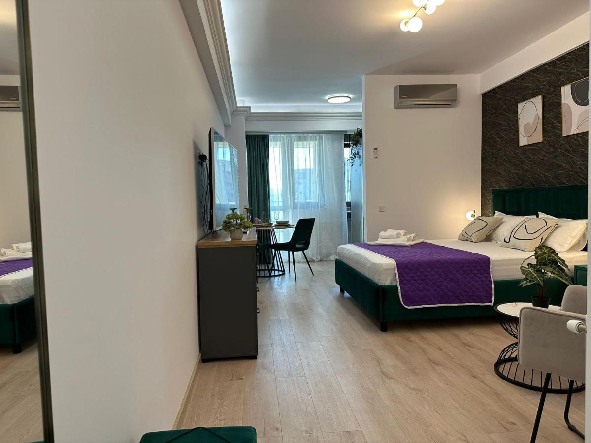 Lazar Towers Studios & Apartments Near Palas Yaş Dış mekan fotoğraf
